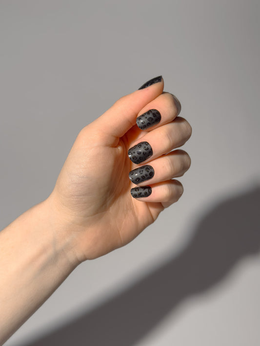 Gel Nail Strip Set Leo Noir